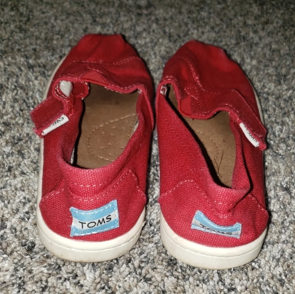 TOMS| Kids Red Canvas Shoes
